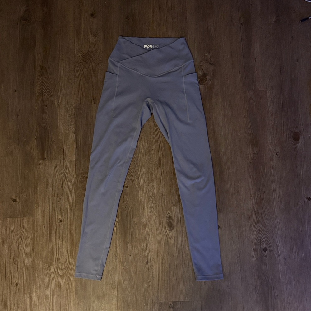 Crisscross Hourglass Leggings with Pockets - Blue Mist